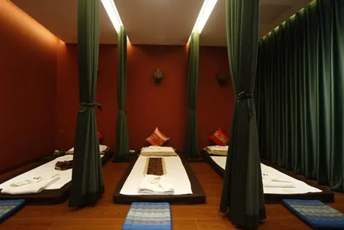 武汉泰式按摩的被动瑜伽：当身体被折叠成诗